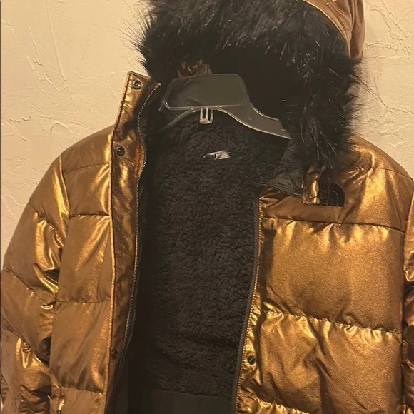The North Face Metallic Bronze Puffer Jacket.  XL New with tags. - Picture 3 of 5